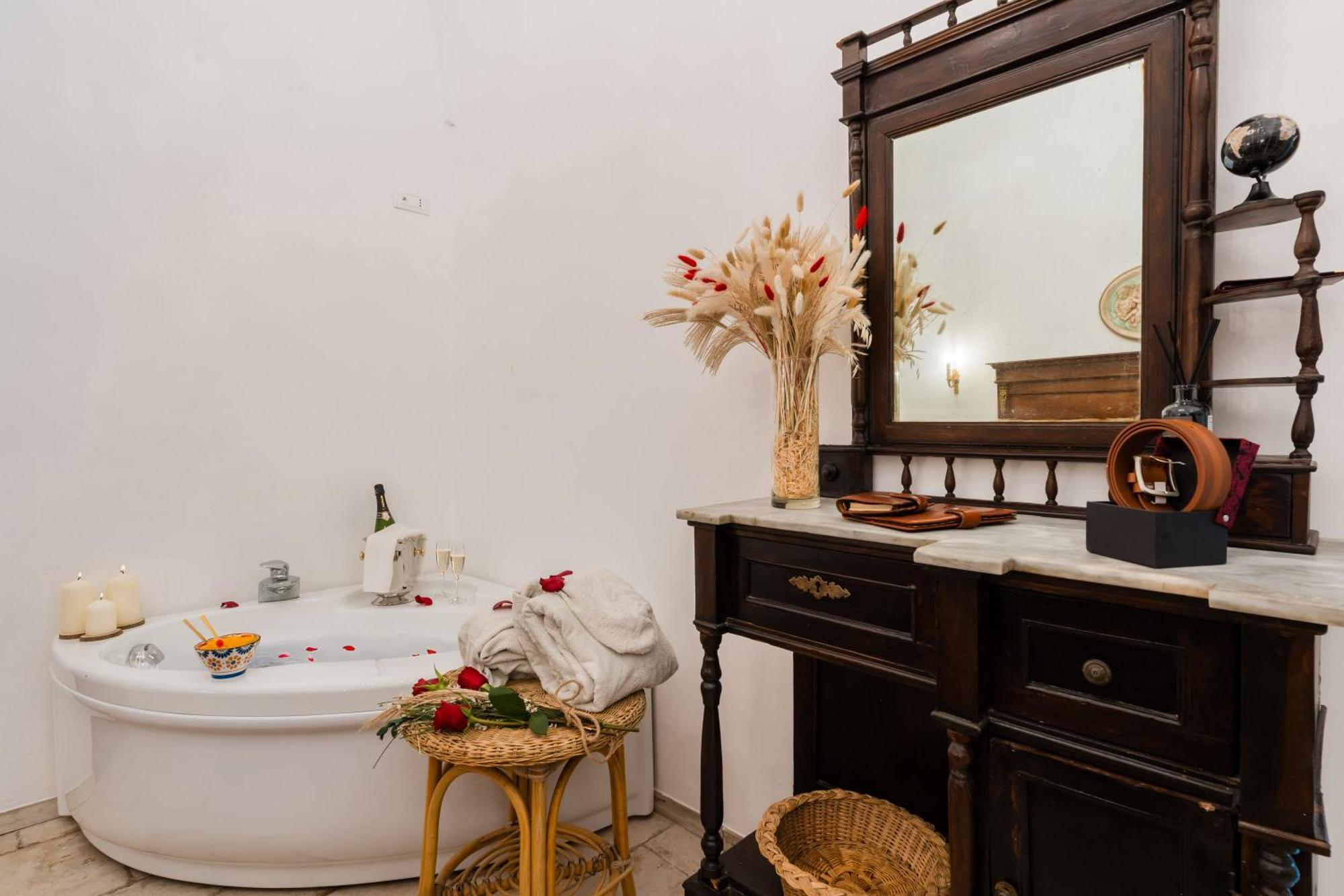 Dimora Tizzi - Boutique Apartment - By Just Houses Srl Alessano Exterior foto